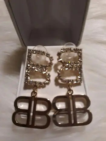 Chic  Earrings